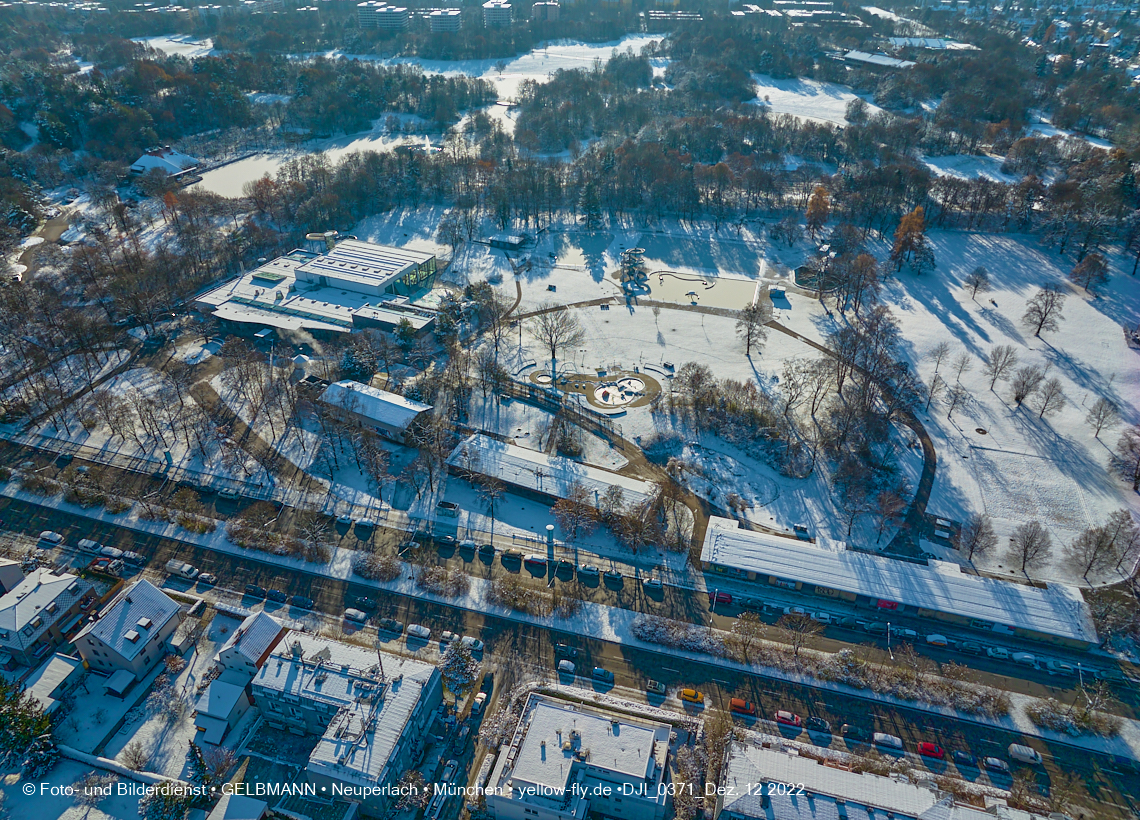 12.12.2022 -  Ostparksee mit Umgebung in Neuperlach